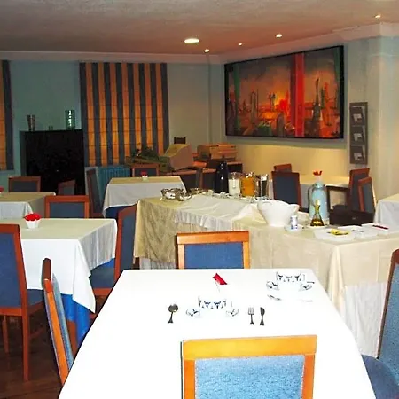 Express Covadonga Szálloda 2*