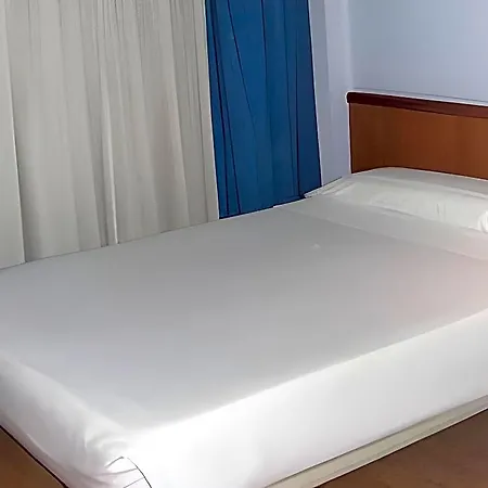 Express Covadonga Szálloda 2*