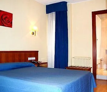 Express Covadonga فندق